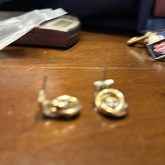 Gold and silver colored earrings - Picture 2 of 3